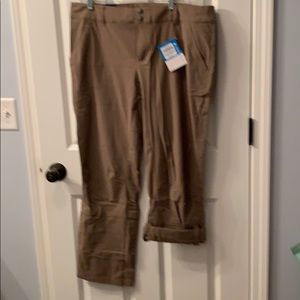 Women’s Columbia Active Pants, Size 16